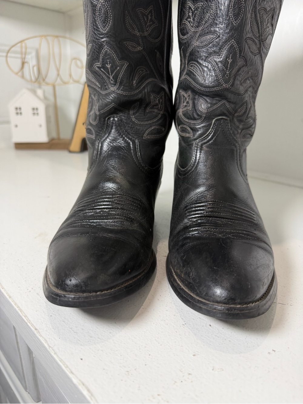 Ariat Women’s 7.5B Black Leather Western Cowboy Boots Embroidered - Picture 4 of 10